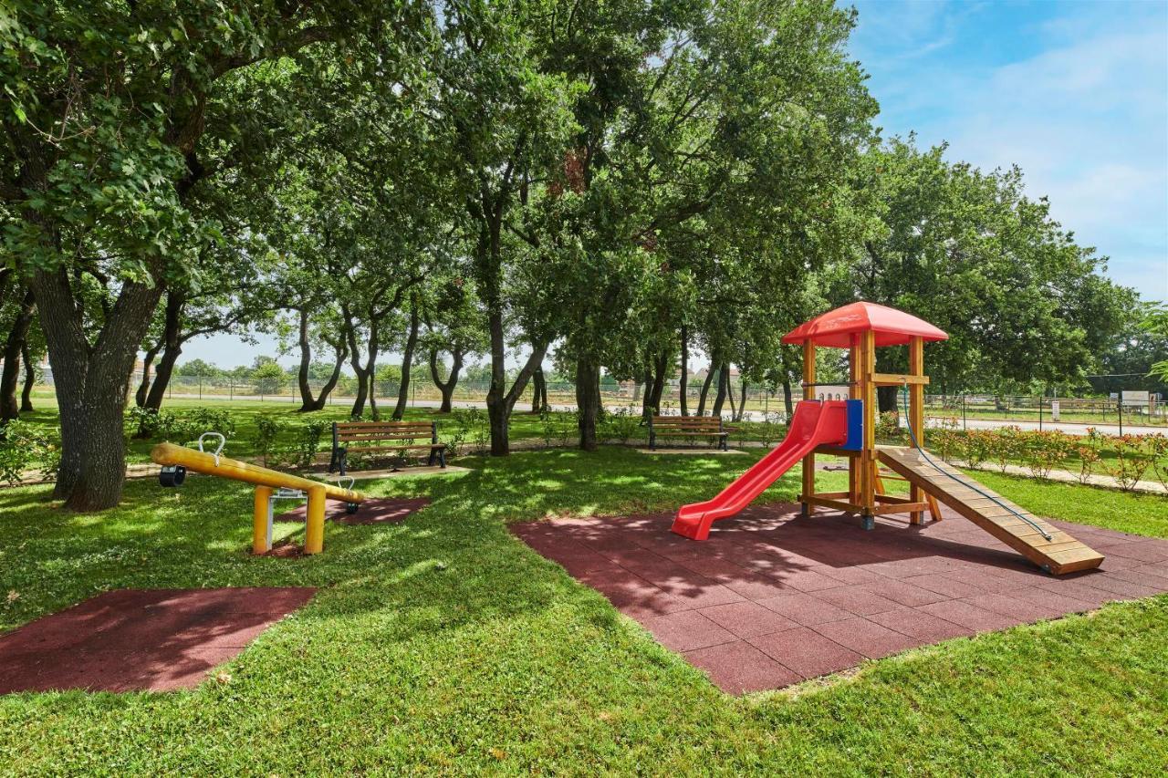Apartments Polynesia Plava Laguna ウマグ エクステリア 写真
